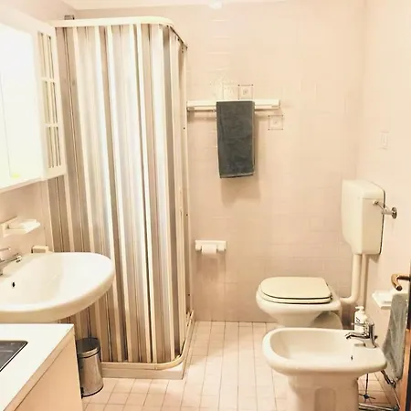 Simona's أسياجو